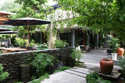 thiet ke quan cafe san vuon m - Thiết kế quán cafe sân vườn hiện đại đẹp hút khách với không gian ấn tượng