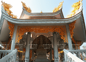010420141416131281 4DL3 300x217 - Kiến trúc độc đáo của chùa Tịnh xá Linh Quang