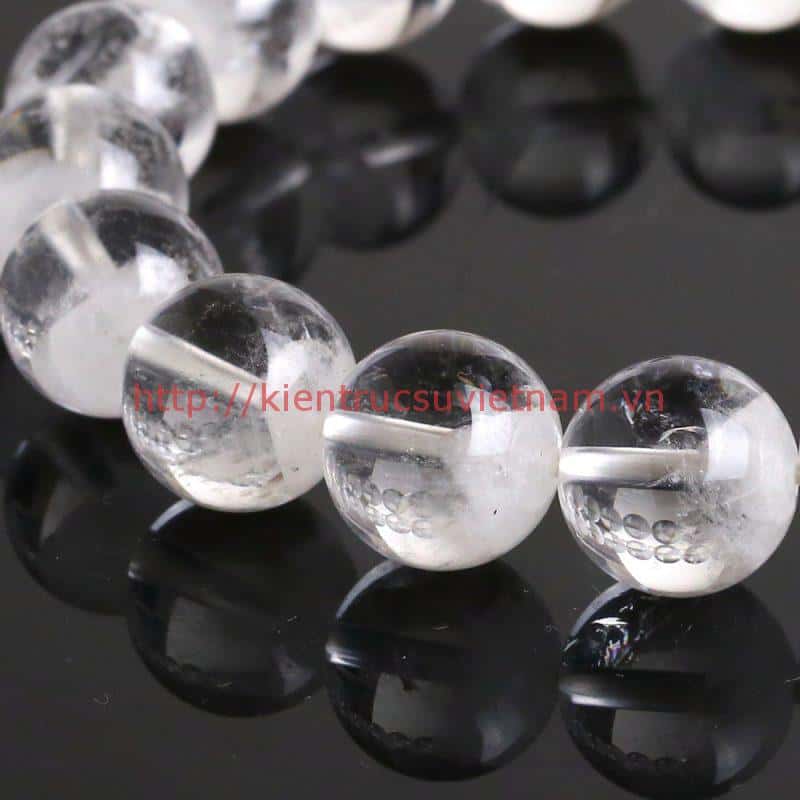 vong tay phong thuy menh thuy 800x800 - Ảnh hưởng của hướng Đông trong phong thủy