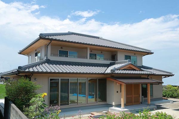 nha mai nhat san vuon dep - 50 Mẫu thiết kế nhà vườn mái nhật đẹp xanh mướt không gian ấn tượng