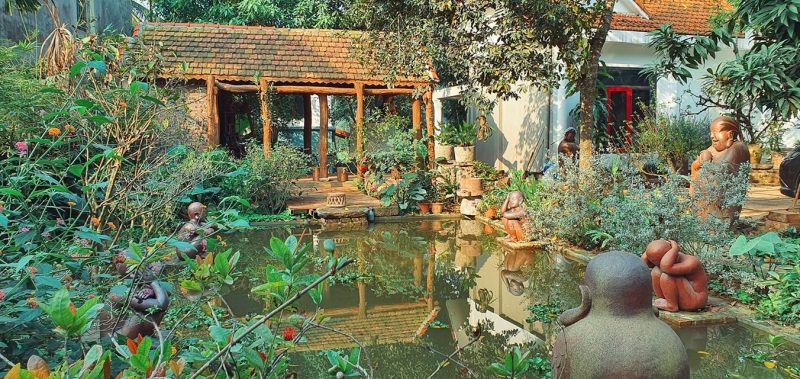 nha dep hoa binh 800x379 - Nhà vườn cây ao cá không khí trong lành ở Hoà Bình với nội thất ấn tượng